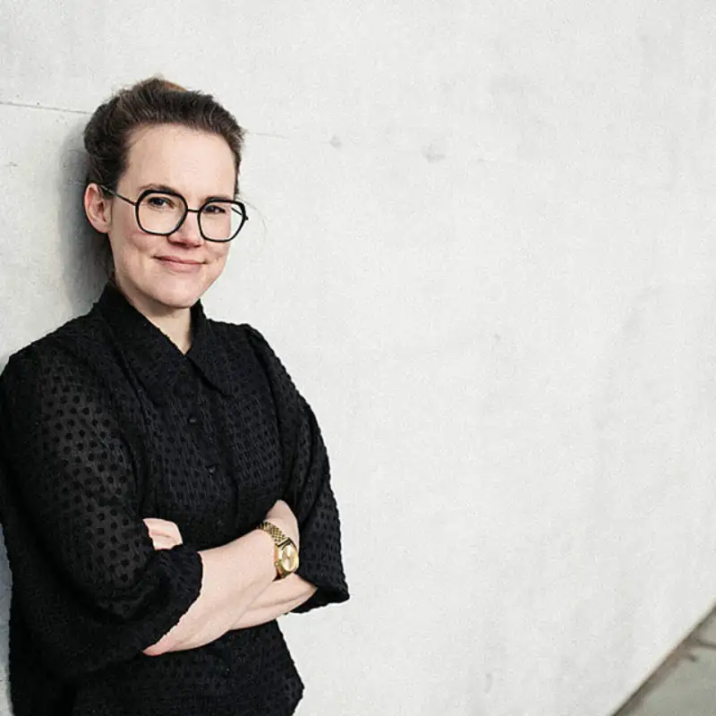 Fahrradheldin Katja Diehl schaut in Kamera Fahrradheldin Katja Diehl schaut in Kamera